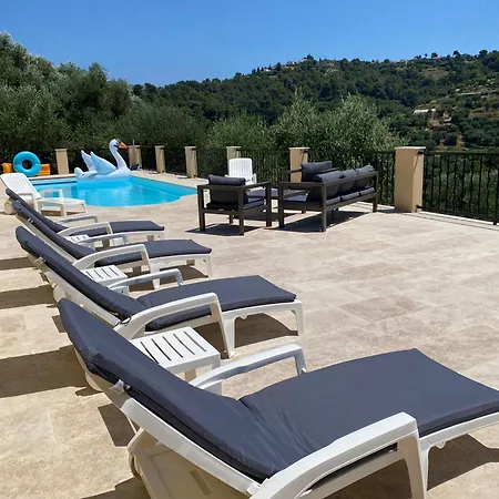 Villa Avec Piscine Chauffée Collines *