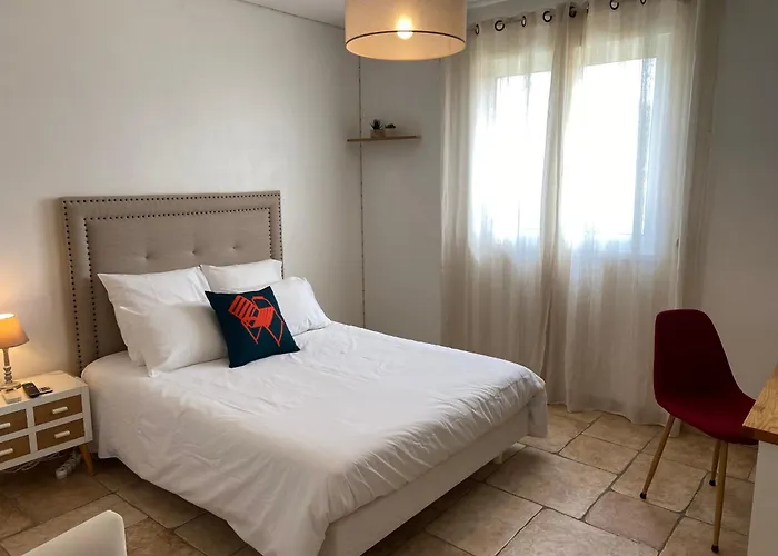 Avec Piscine Chauffée Collines Niza