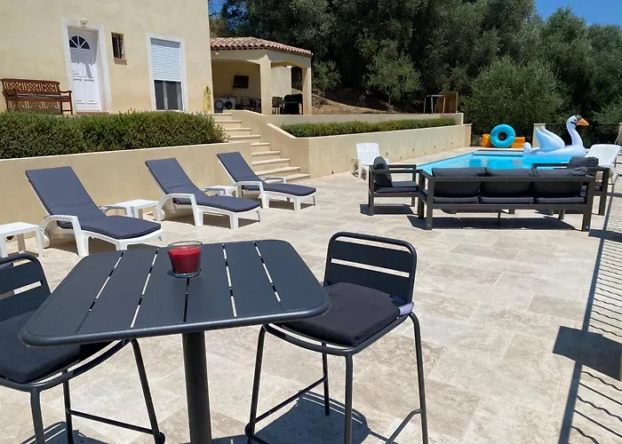 Avec Piscine Chauffee Collines فيلة نيس